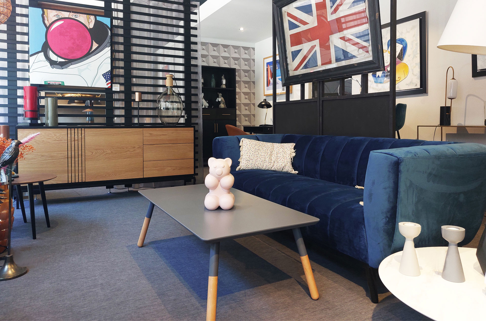 SHOWROOM-07